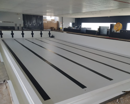 The installation of the SOPREMAPOOL Feeling reinforced membrane in public swimming pools
